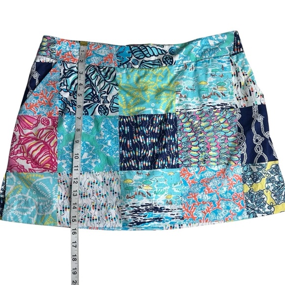Lilly Pulitzer Marigold Skort in Multi Sailor Patch. Size 10 - Picture 4 of 9